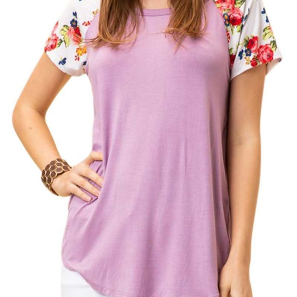 NWOT Floral sleeve detail top